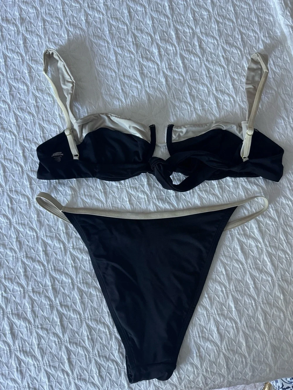 Monday Swimwear Cala Roja Top - Black/Ivory - L matching bottom separate listing